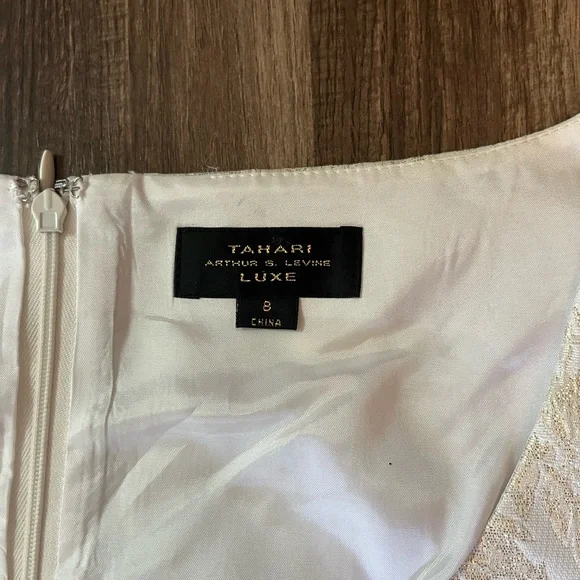 NWT TAHARI Arthur S Levine Champagne & Gold Formal Dress SZ 8 - Picture 11 of 13